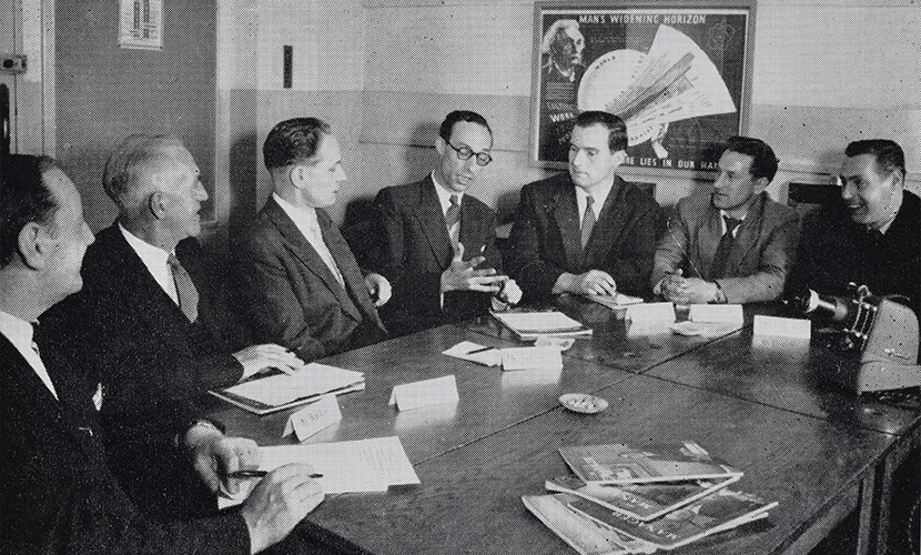 foremen discuss a case study 1958
